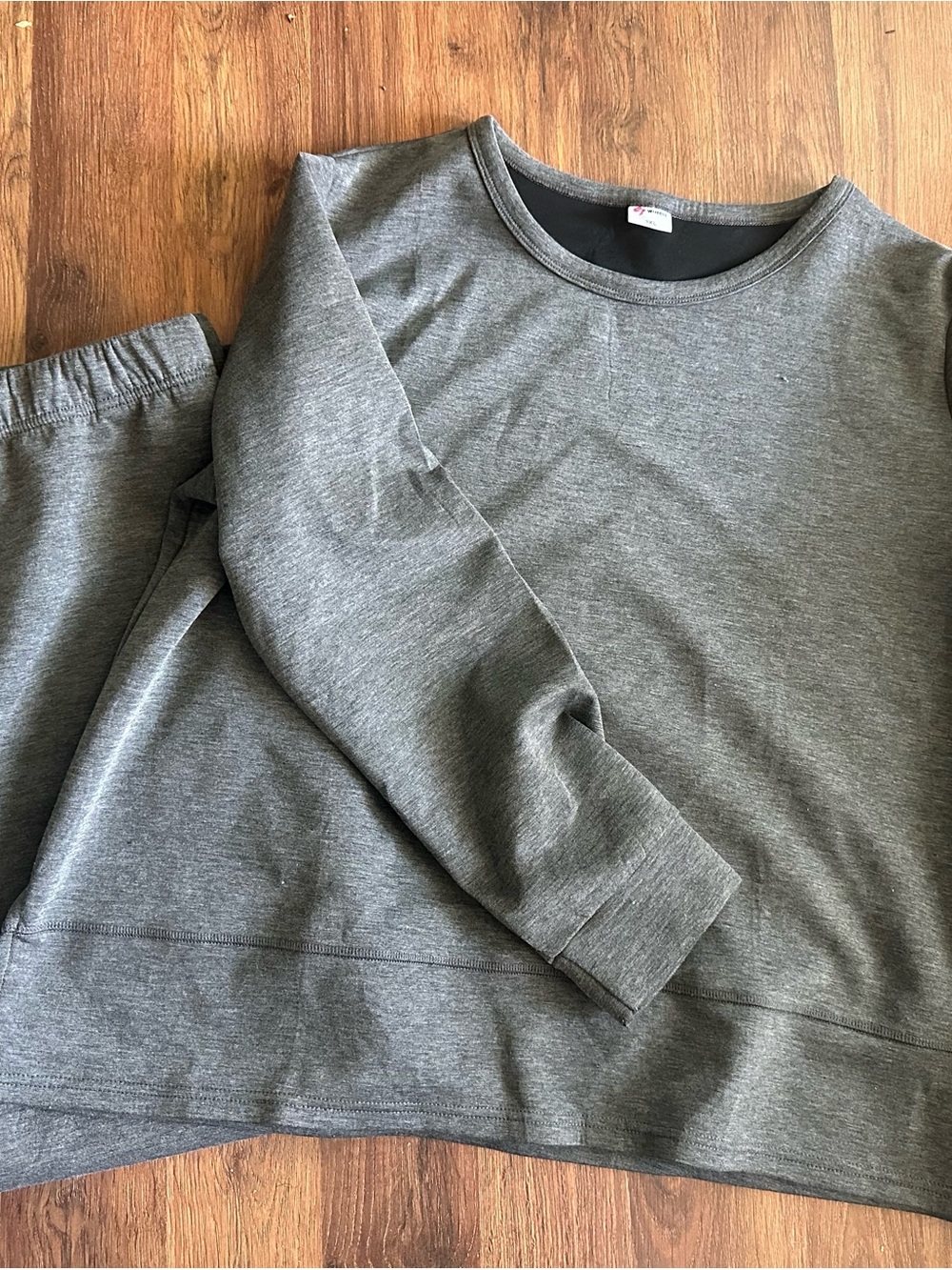 Women's Gray Wide-Leg Knit sweat suit - Casual Comfort - Picture 3 of 5